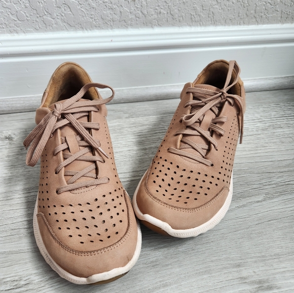 AETREX LAURA ARCH SUPPORT SNEAKERS LEATHER PERFORATED Peach SIZE  8.5 USA - Picture 2 of 7